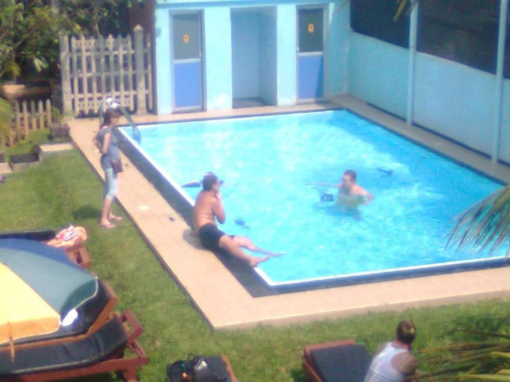 Larn's Villa Hotel&Apartment Wadduwa Esterno foto