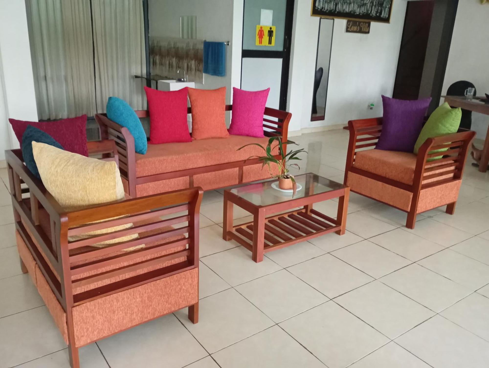 Larn's Villa Hotel&Apartment Wadduwa Esterno foto