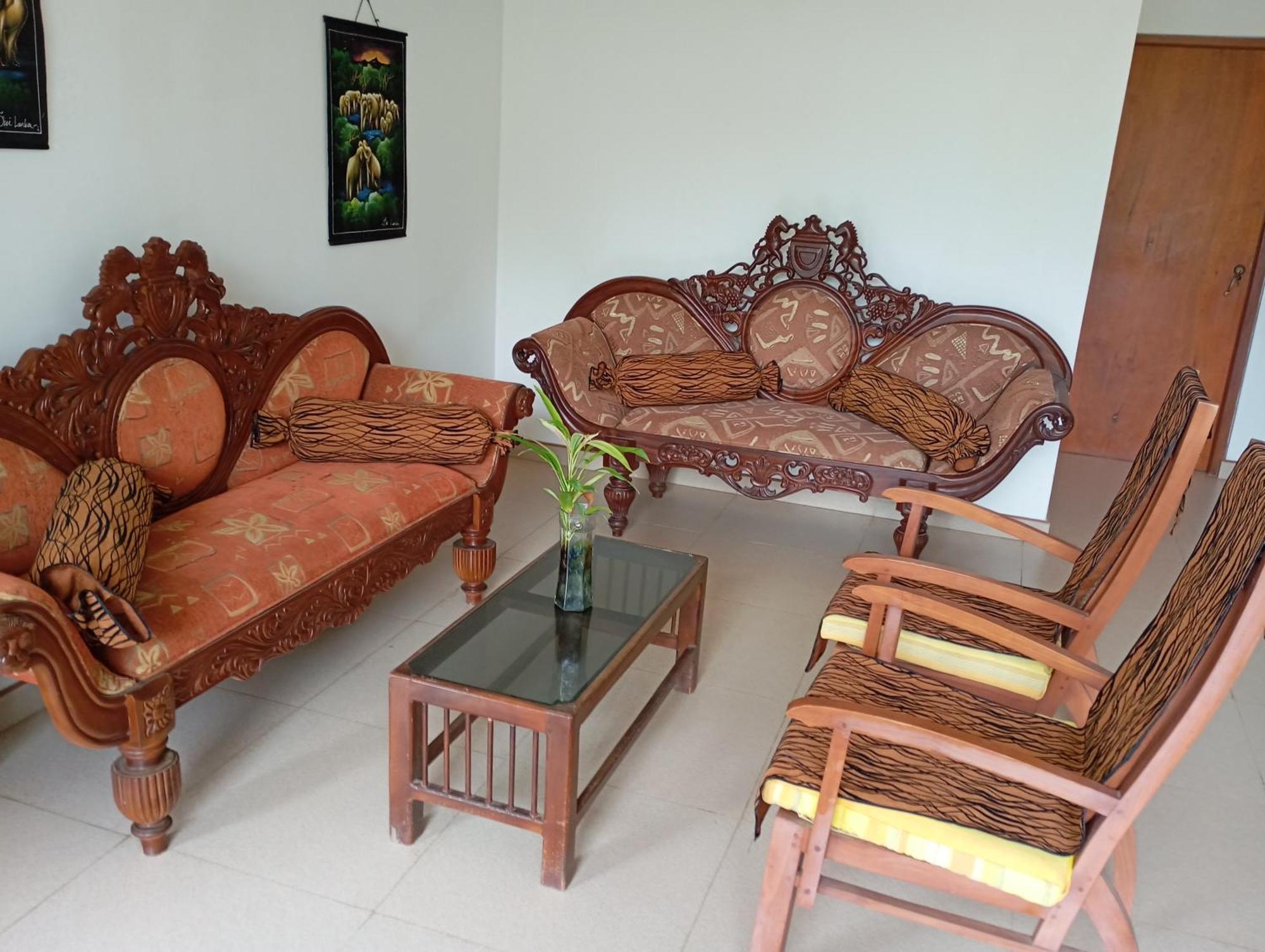Larn's Villa Hotel&Apartment Wadduwa Esterno foto