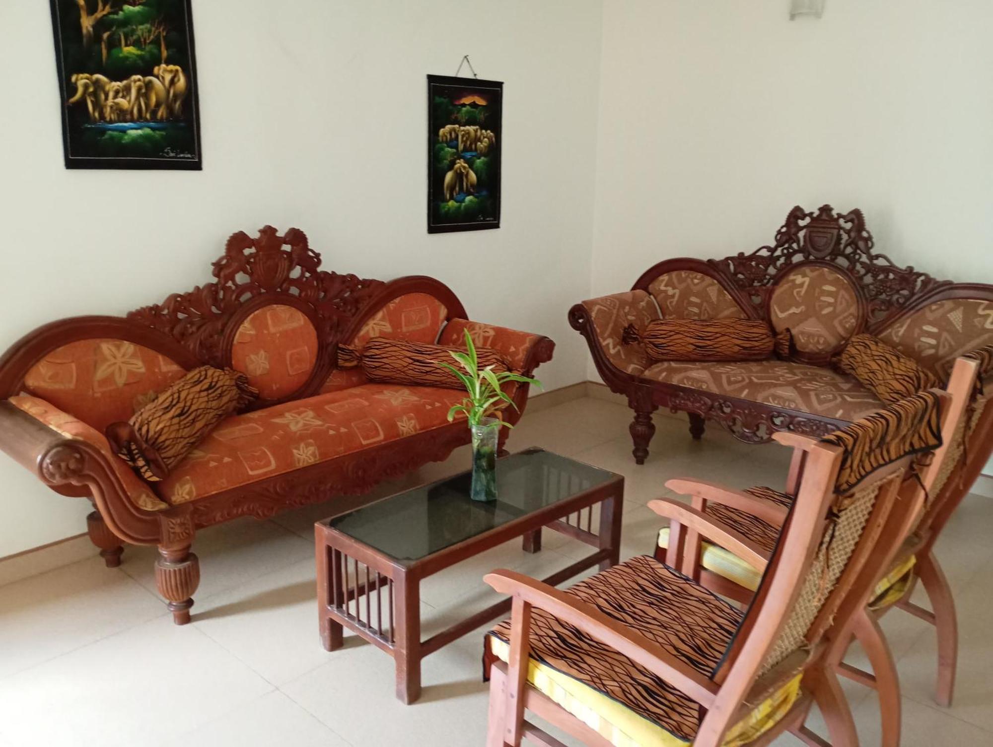 Larn's Villa Hotel&Apartment Wadduwa Esterno foto